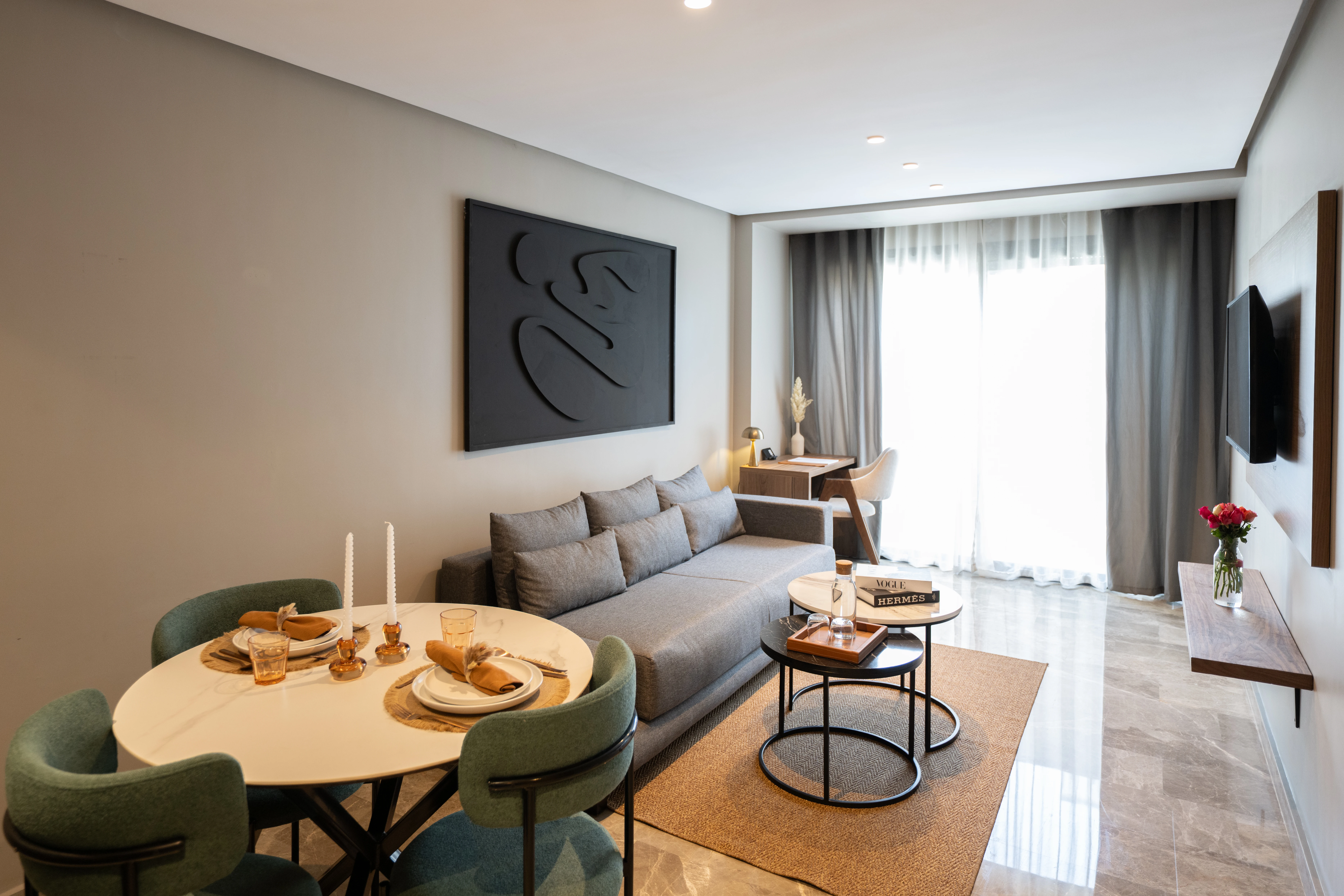 Suite Junior Deluxe avec Balcon ou Terrasse – Vue Twin Center thumbnail 3