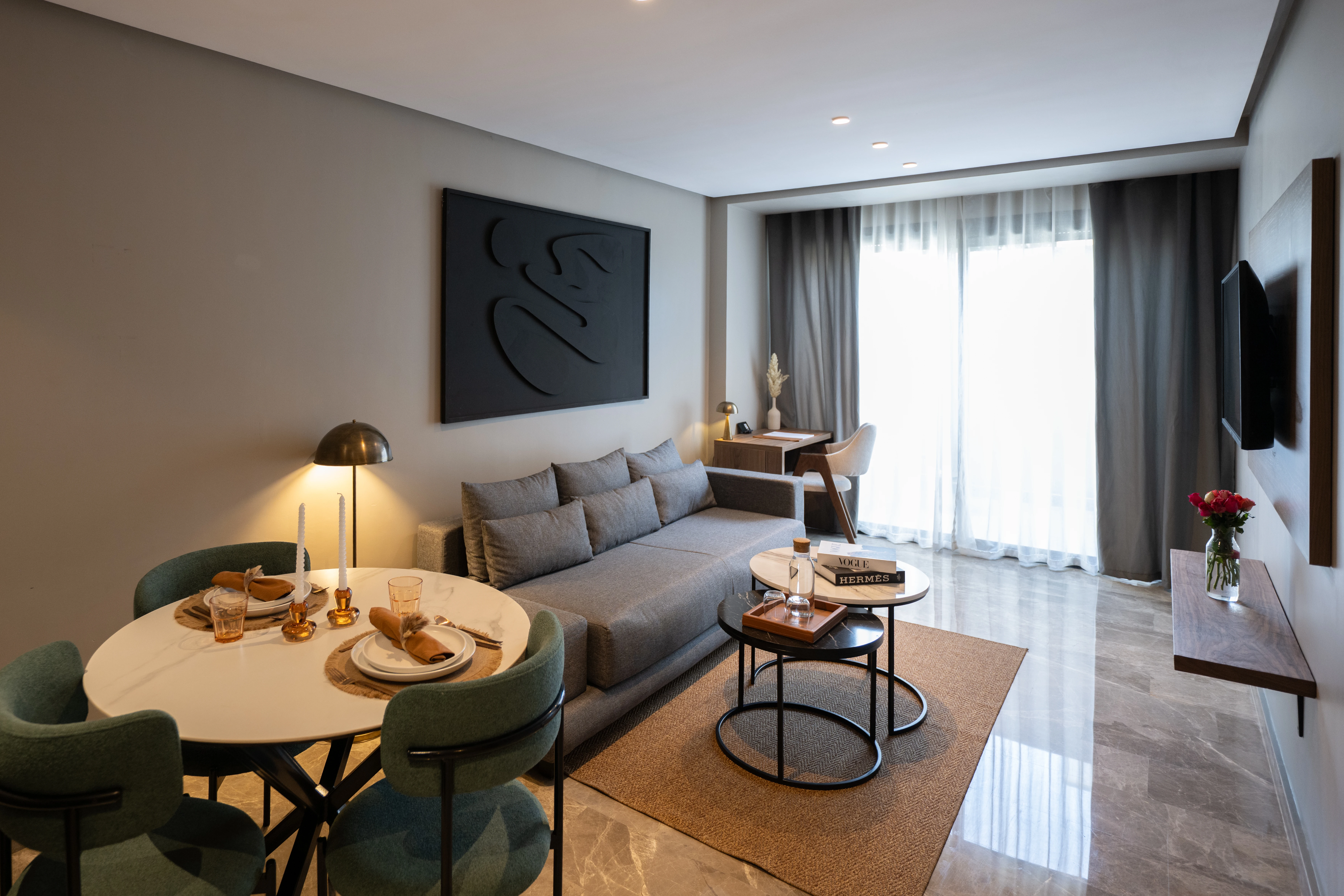 Suite Junior Deluxe avec Balcon ou Terrasse – Vue Twin Center thumbnail 4