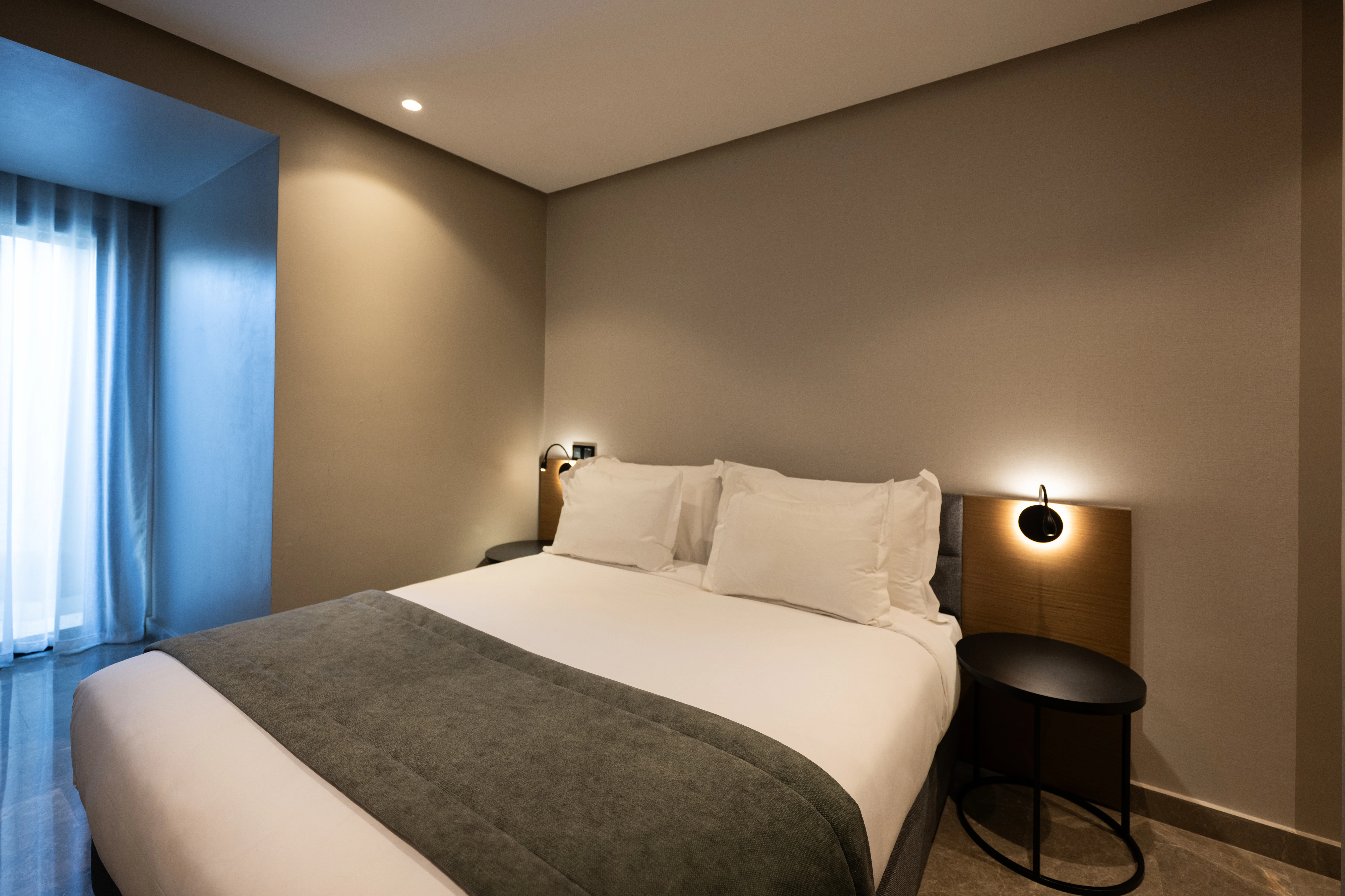 Suite Junior Deluxe avec Balcon ou Terrasse – Vue Twin Center thumbnail 7