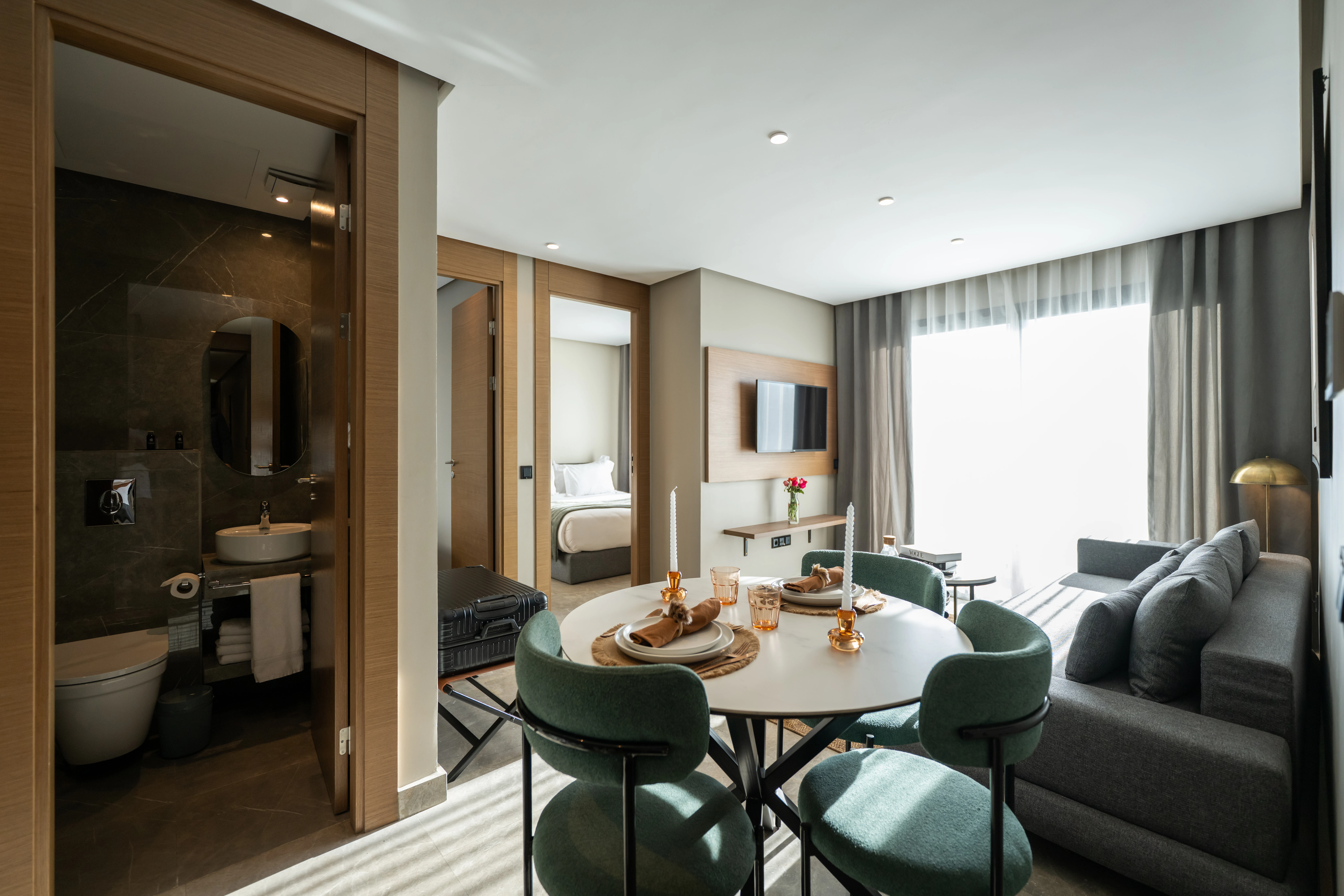 Suite Prestige Deux Chambres avec Jacuzzi thumbnail 5