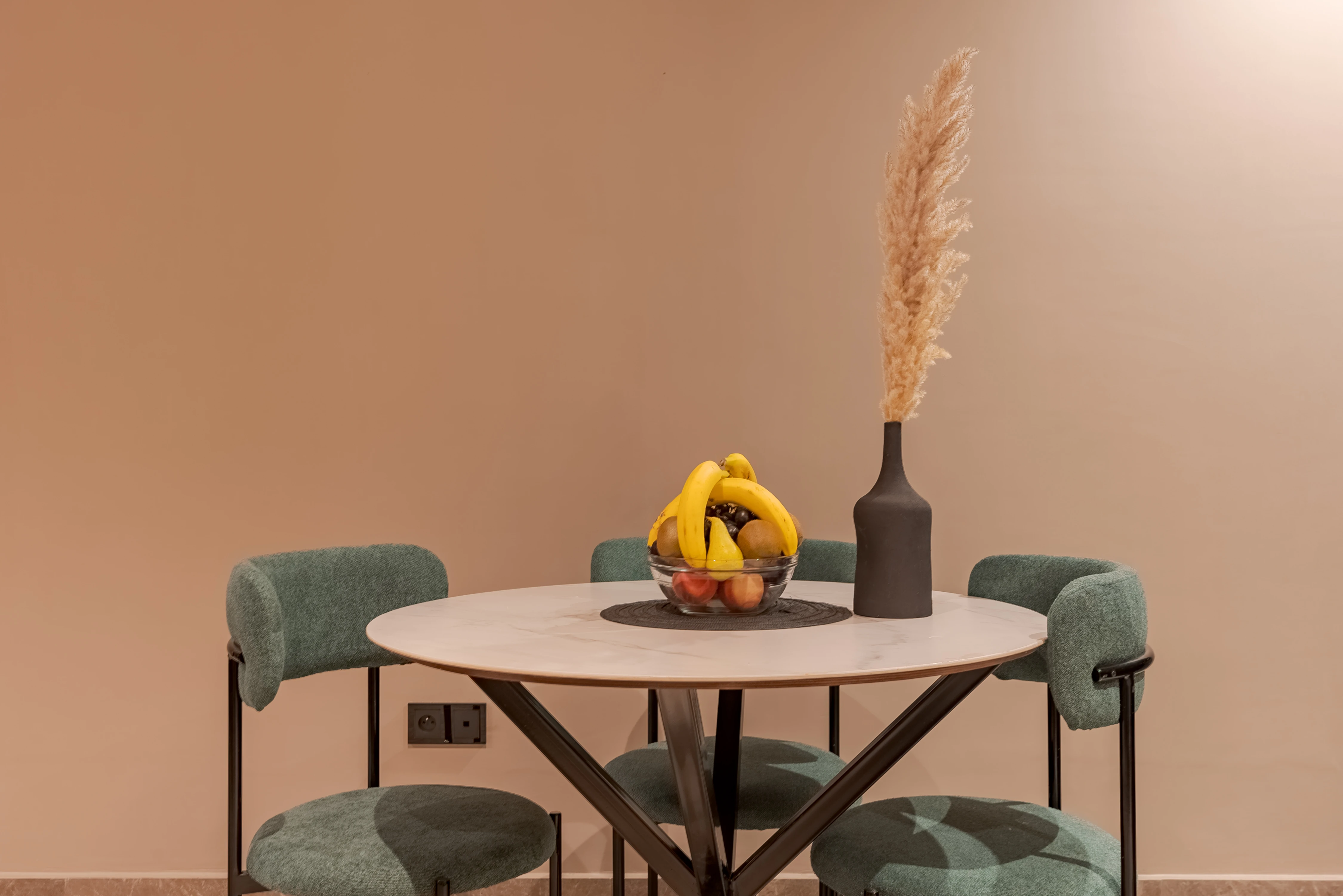Suite Standard avec Terrasse – Vue Cour thumbnail 2