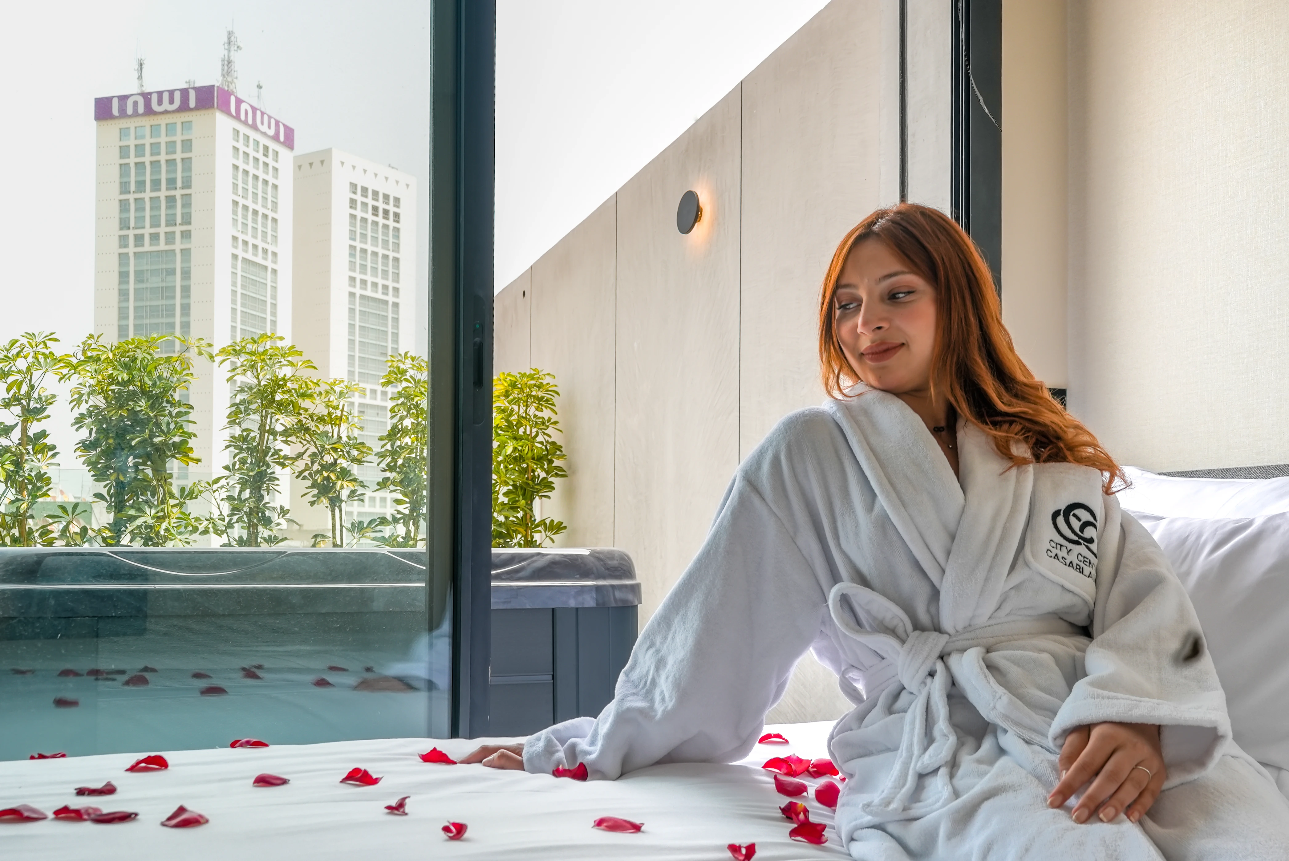 Suite Prestige Deux Chambres avec Jacuzzi thumbnail 3
