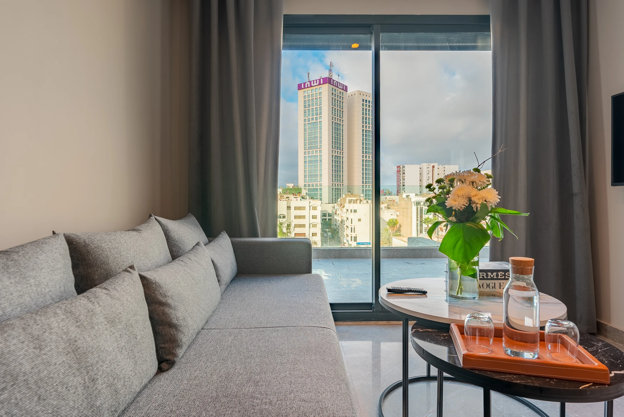 Suite Junior Deluxe avec Balcon ou Terrasse – Vue Twin Center
